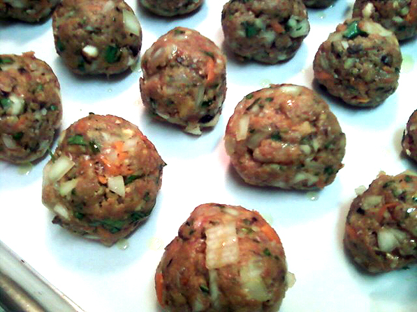 Turkey Meatballs before going into the oven.