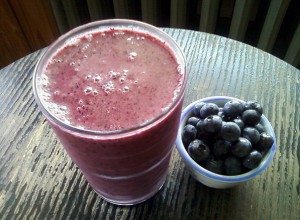 Blueberry and Pomegranate Yogurt Smoothie
