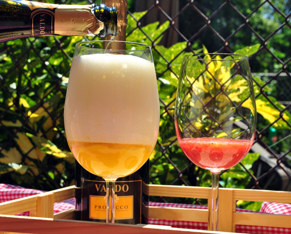 Prosecco and Strawberry and Mango Puree Drinks
