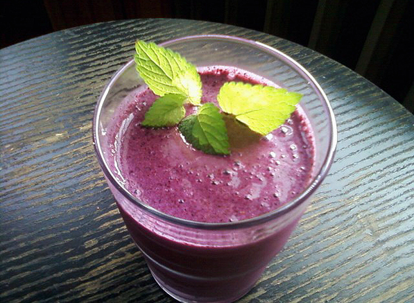 #SmoothieNumbers 5: Blueberry and Peach